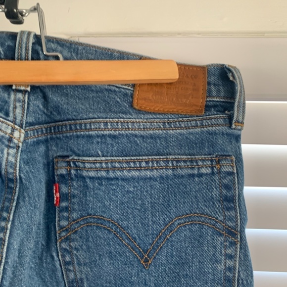 Levi’s Wedgie Straight Jeans - Picture 4 of 6